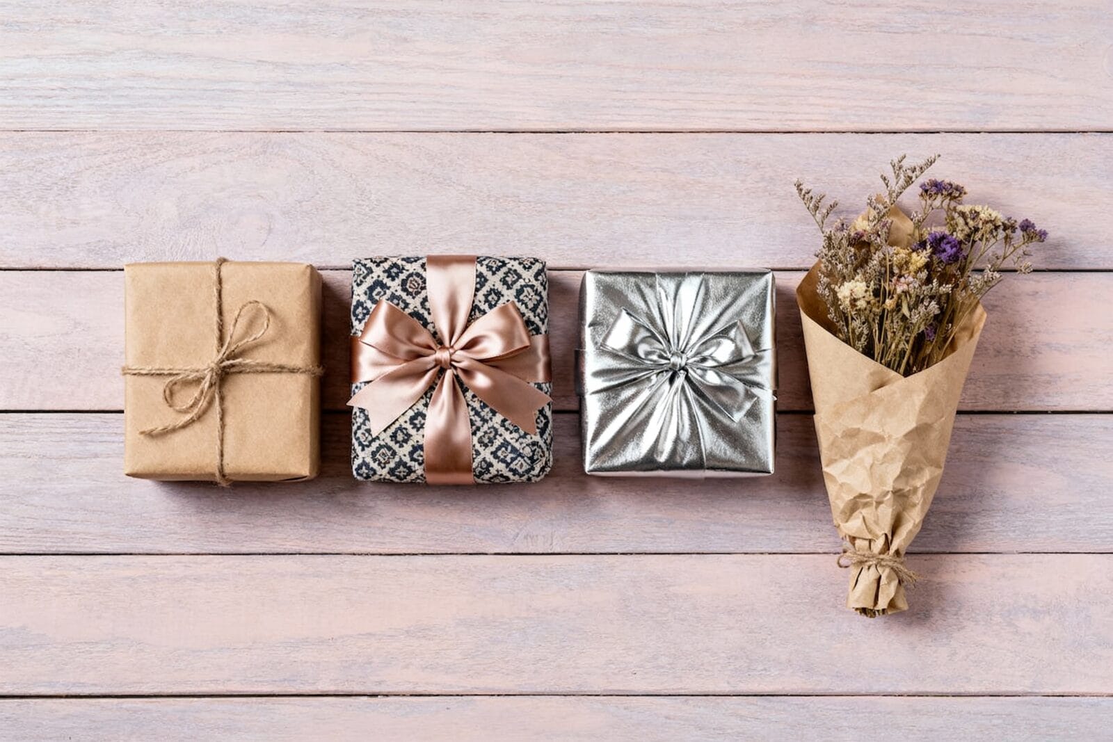 How To Wrap Presents Like A Pro In 5 Minutes - Home Style Vibes