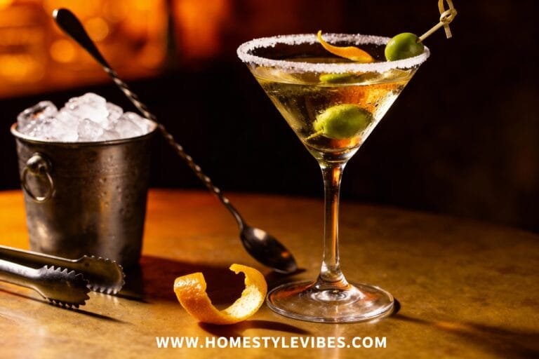 Classic Martini Cocktail: Easy 3-Ingredient Recipe for a Simple, Elegant Drink
