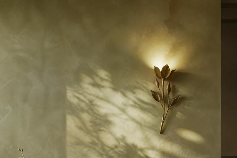 6 Wall Flower Decor Ideas That Make Any Room Feel Like A Secret Garden
