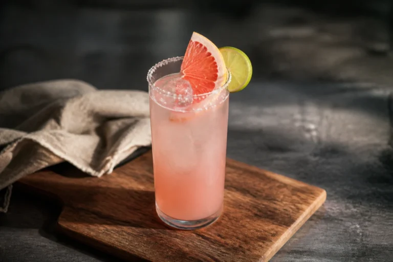 6 Easy 3 Ingredient Cocktails Anyone Can Make At Home Tonight