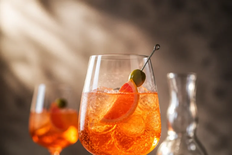 5 Spritz Cocktail Recipes For A Light And Bubbly Summer Drink